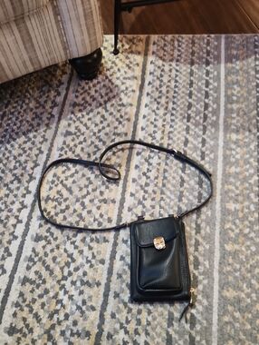 Black Crossbody Phone Bag with Front Pocket